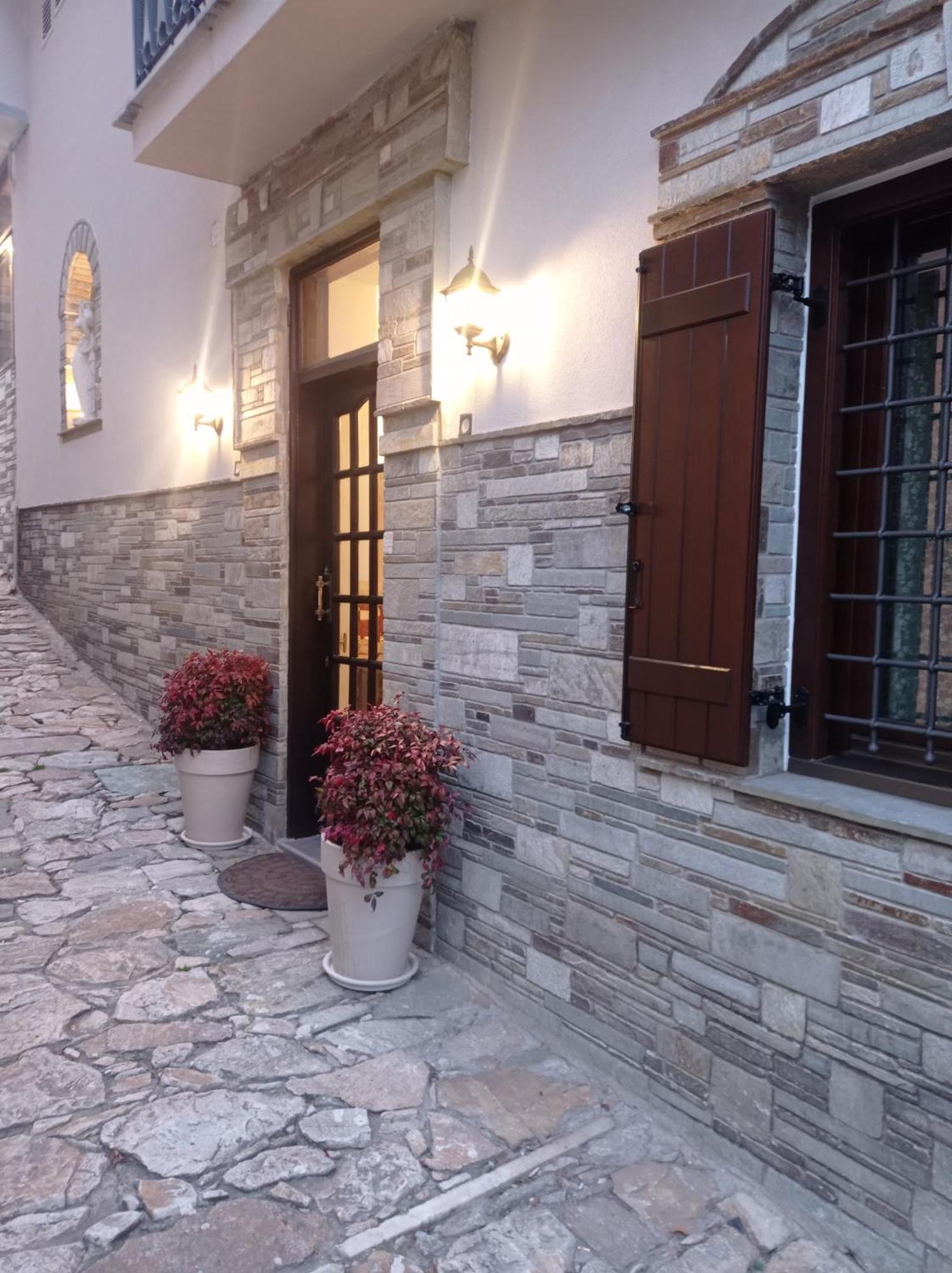 Marousos Central Guesthouse 포르테리아 외부 사진