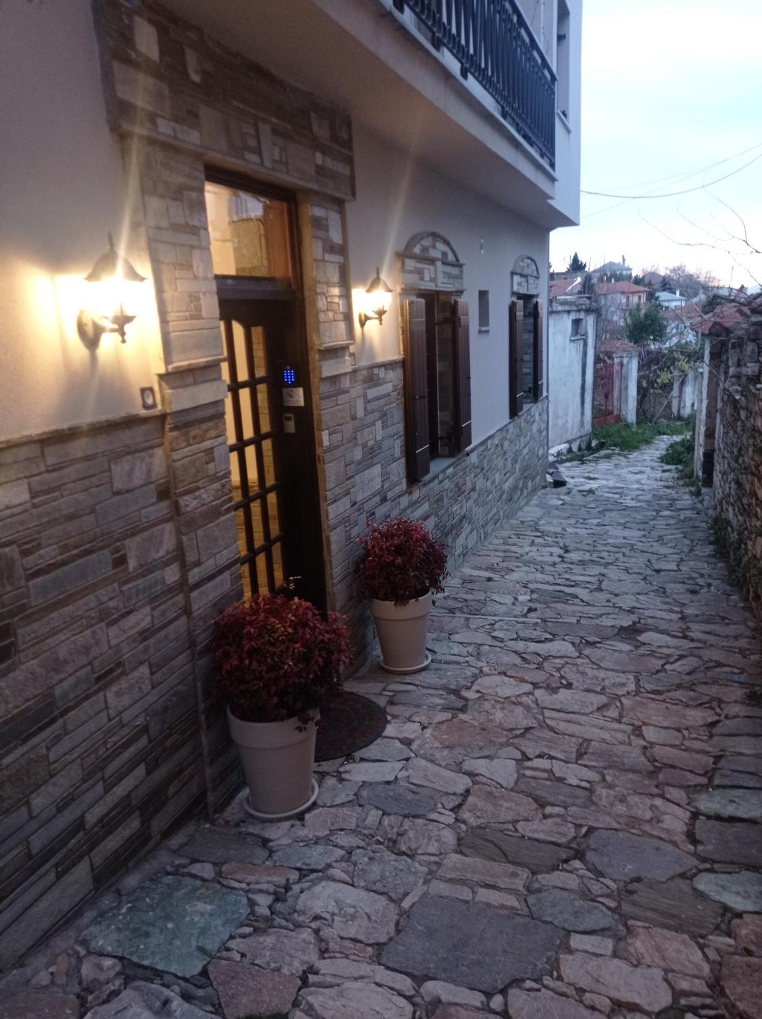 Marousos Central Guesthouse 포르테리아 외부 사진